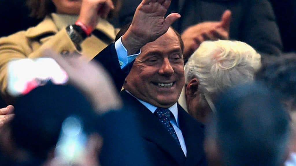 Silvio Berluskoni futbol klubi sotib oldi 
