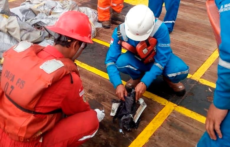 Indoneziyada halokatga uchragan samolyotda 188 kishi bo‘lgan