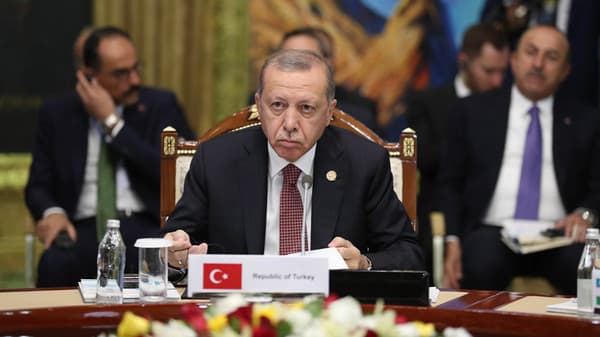 Erdo‘g‘anning Qirg‘izistonga tashrifi vaqtida Turkiya FeTO tashkilotiga aloqador 130 shaxsdan iborat ro‘yxatni taqdim etdi