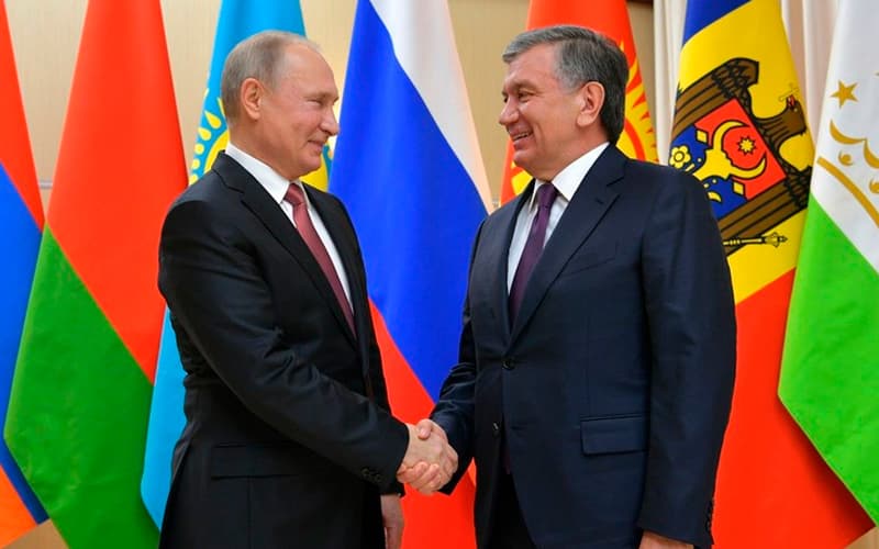 Vladimir Putin Shavkat Mirziyoyevga qo‘ng‘iroq qildi