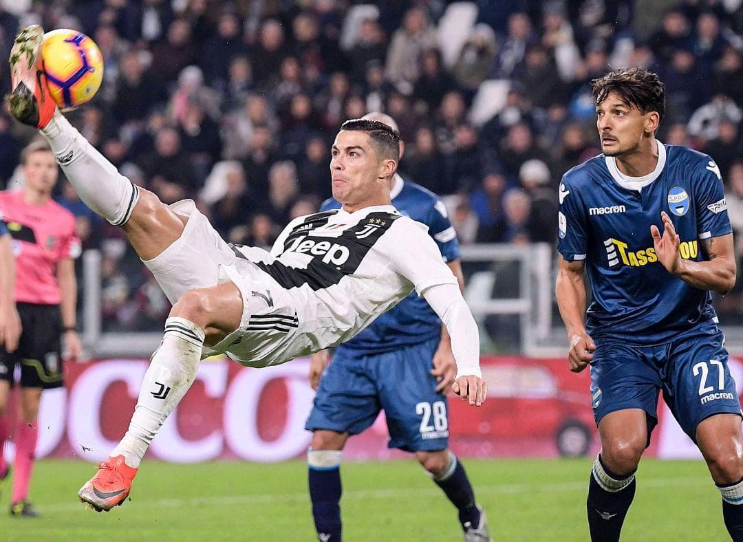 Ronalduning 50 yillik rekordi, Neapoldagi sensatsiya, Rimdagi jangovar durang – Italiyada tur voqealari