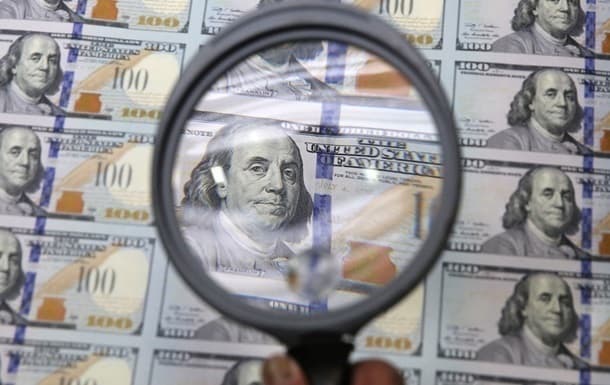 Tadbirkorni suvenir bo‘lgan 7 750 dollar berib aldab ketishdi