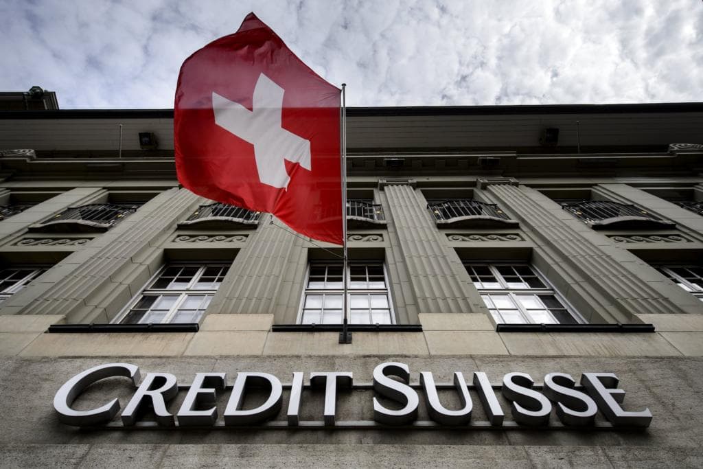 Бошланди. Credit Suisse россияликларнинг 5 млрд долларлик активларини музлатди