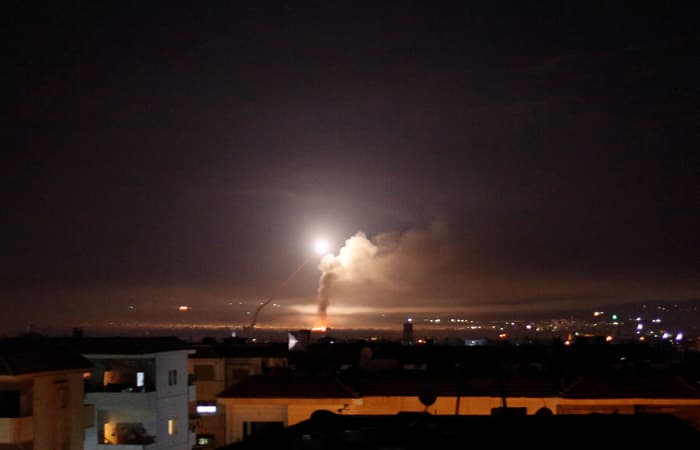 Isroil 2 soat davomida Suriyani bombardimon qildi