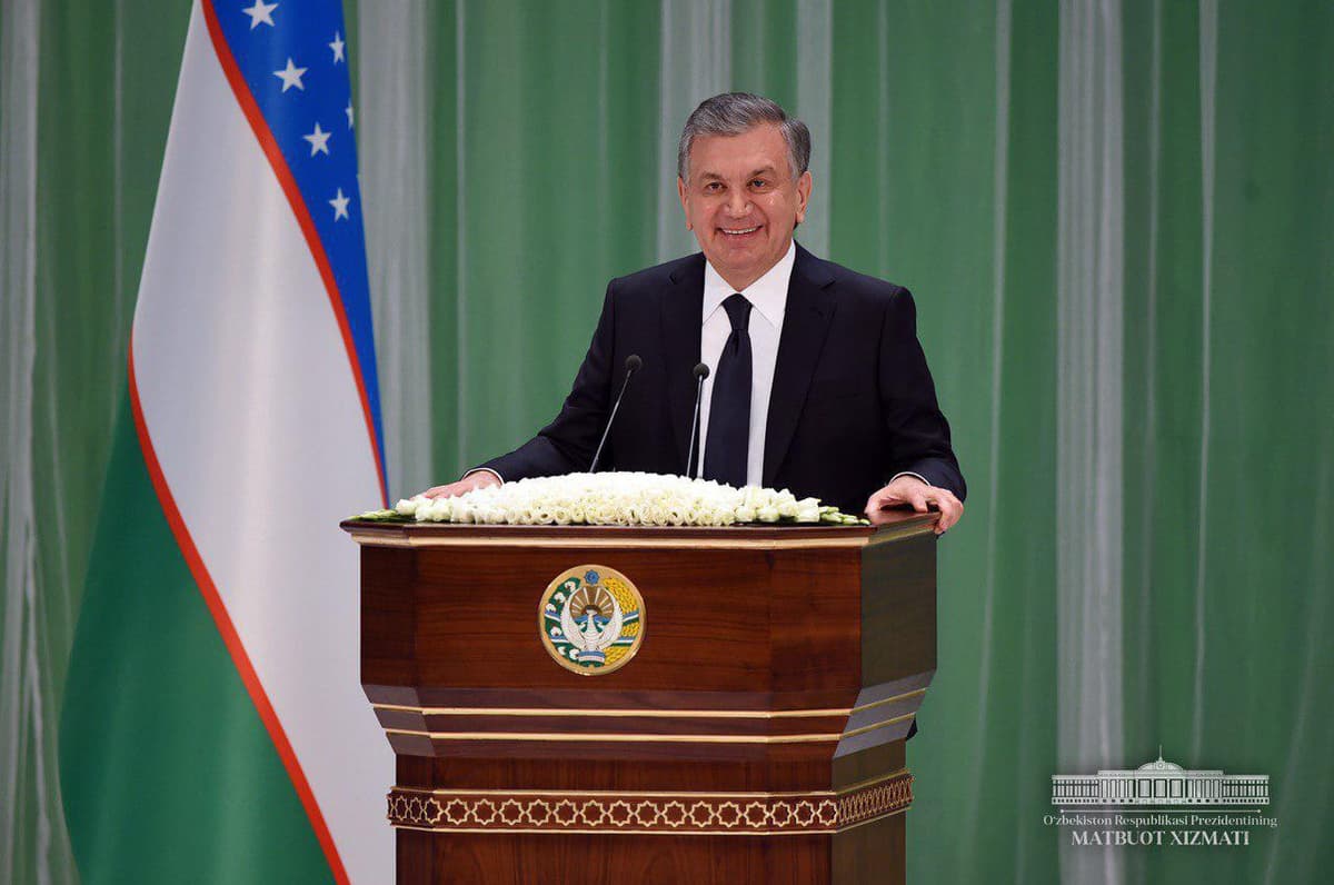 «Haqiqiy bozor iqtisodiyotiga o‘tishimiz shart». Prezident Konstitutsiya kuni tadbirida ma'ruza qildi