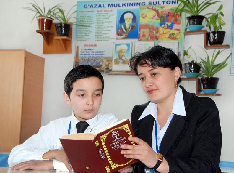 Kasaba uyushmasi xodimi o‘qituvchilarning jamoat transportidan bepul foydalanishini taklif etmoqda
