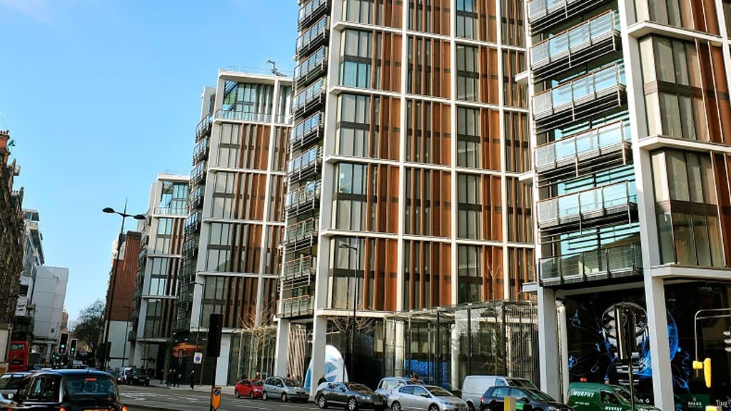 Buyuk Britaniyadagi pentxaus rekord darajadagi narxga sotildi