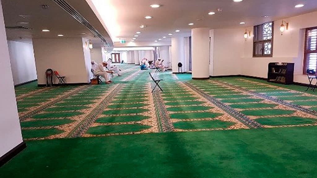 Makkada eshitish qobiliyati cheklanganlar uchun maxsus namozxona ochildi