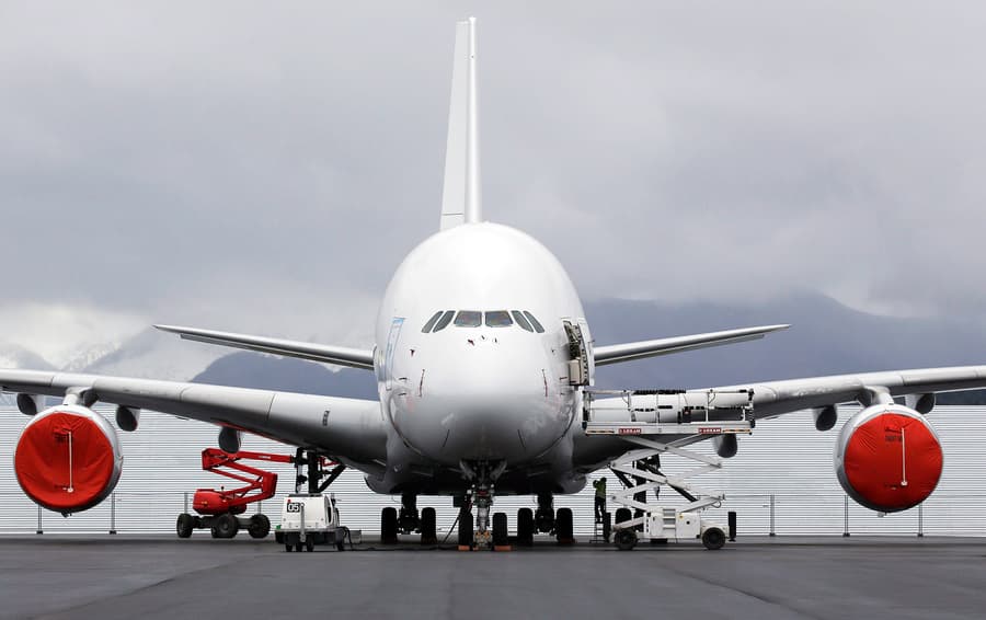 Титанлар ўлими. Airbus нима учун А380 самолётларини ишлаб чиқаришни тўхтатмоқда?