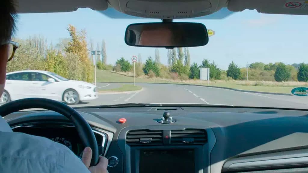 Ford svetoforlar bo‘lmagan kelajak yo‘llari bo‘ylab harakatlanishni namoyish qildi