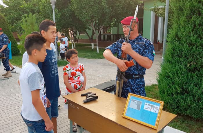 Andijondagi “Bolalar shaharchasi”da harbiy vatanparvarlik mavzusida tadbir o‘tkazildi   