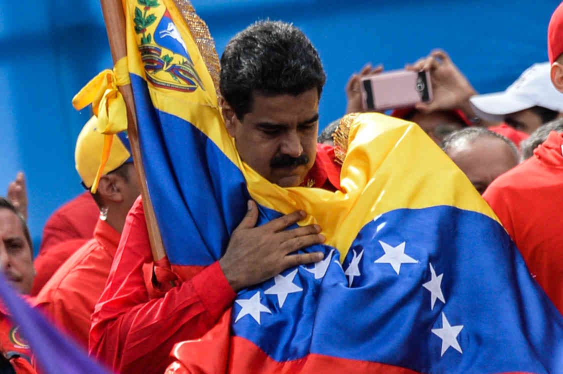 Maduro saylovlardan oldin shomonlar qo‘llab-quvvatlovini oldi