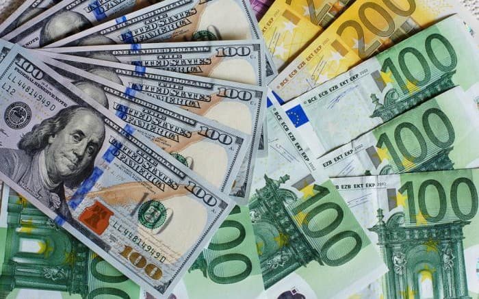O‘zbekistonda dollar kursi 7 950 so‘mdan, yevro - 9 300 so‘mdan pastga tushib ketdi