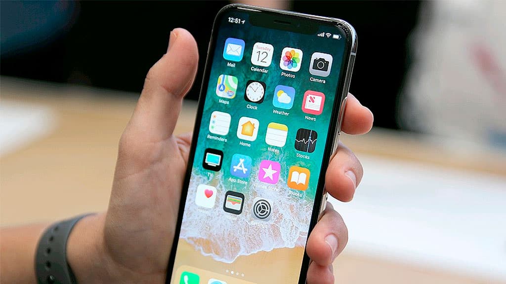 Агарда iPhone АҚШда йиғиладиган бўлса неча пулга тушиши ҳисоблаб чиқилди