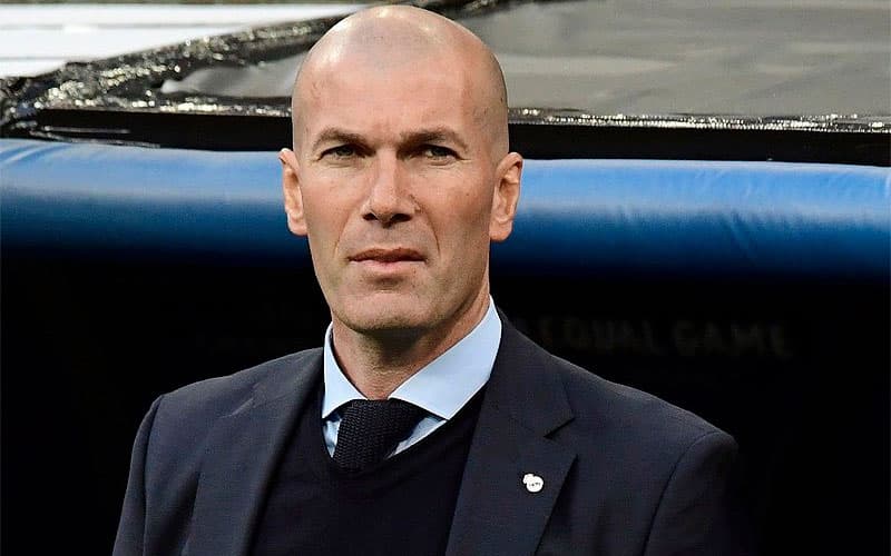 Zidan ikkita shart asosida «Chelsi» bosh murabbiyi bo‘lishga rozi