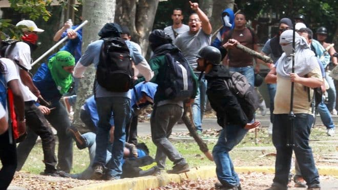Kolektivos - Maduro uchun o‘limga tayyor otryadlar. Venesuela fuqarolik urushi yoqasida
