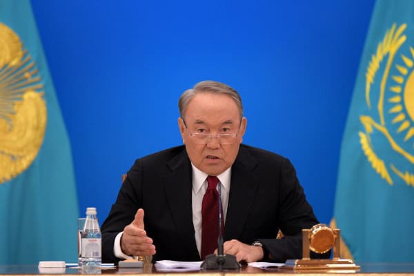 Nazarboyev: «Qirg‘izistonga barcha yo‘llarni to‘sib qo‘yganimizda nima sodir bo‘ldi? Ular kurashishdi»