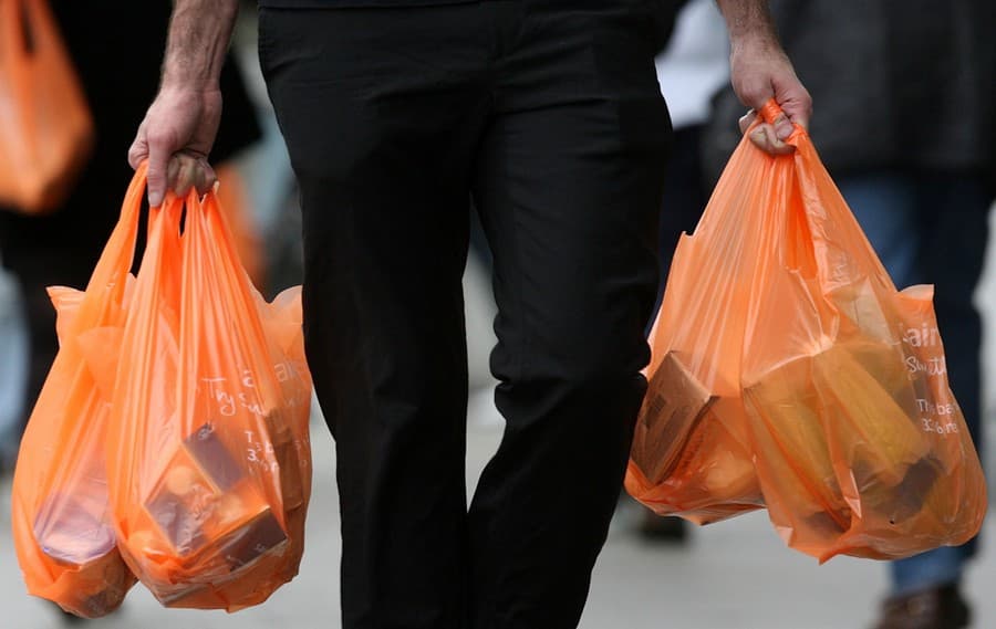 O‘zbekistondagi do‘konlarda plastik paketlarni bepul berish taqiqlanishi mumkin