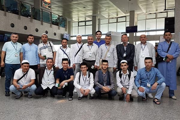 Qur'on musobaqasi ishtirokchilari Umra safariga yo‘l oldilar