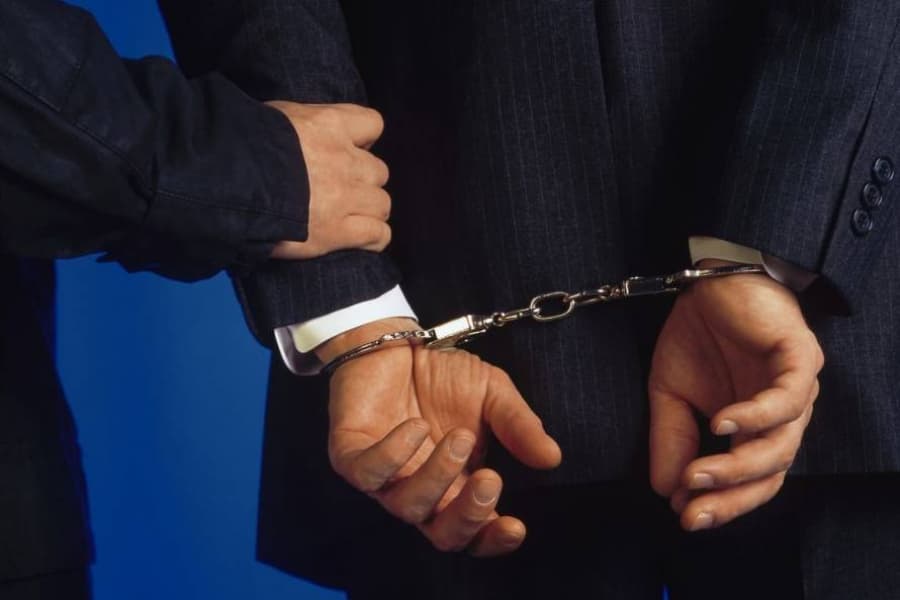 Deputy director of college in Tashkent detained for fraud 