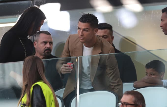 Mojaroga o‘ralashib qolgan Ronaldu joriy yilda Portugaliya termasida o‘ynamaydi
