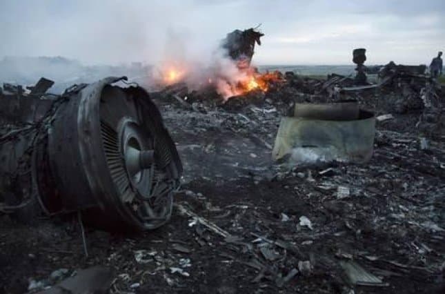 MH-17’ни Украина уриб туширганини айтган диспетчер гувоҳлик роли учун руслардан пул олиб турганини тан олди