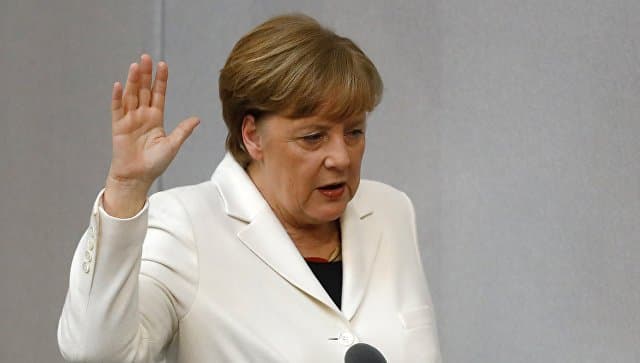 Merkel qasamyod keltirdi