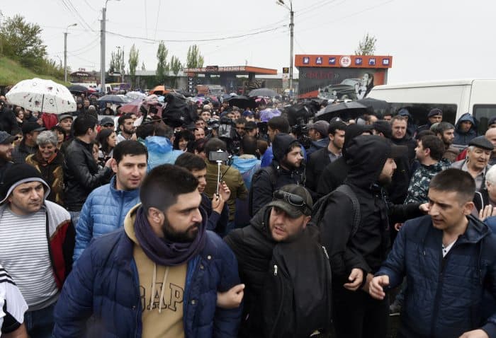 Ереван бўйлаб намойишларнинг янги тўлқини бошланди