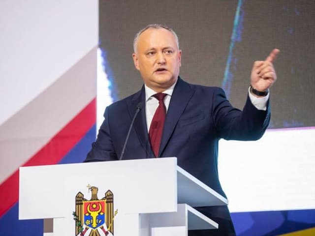Глава Молдавии временно отстранен от должности