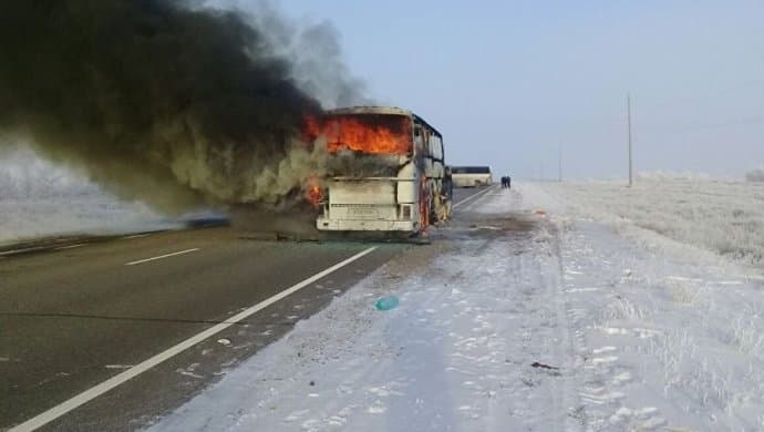 Родные сгоревших в автобусе в Актюбинской области узбекистанцев требуют компенсацию в 2,4 млрд тенге