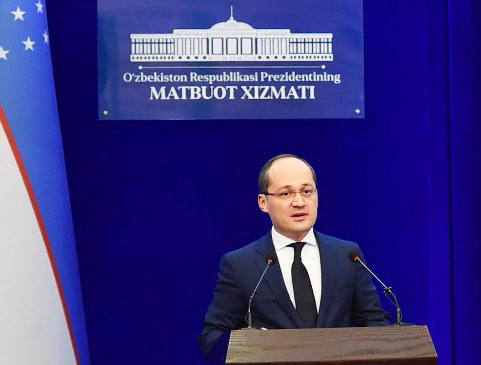 Комил Алламжонов покинул пост пресс-секретаря президента
