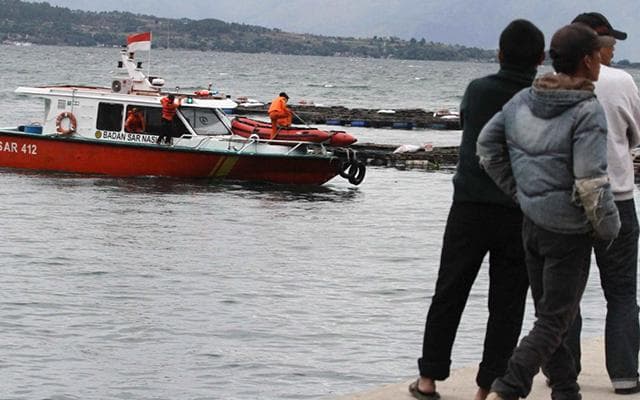 Indoneziyada parom cho‘kib ketdi, 180 kishi bedarak yo‘qolgan