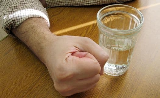 Spirtli ichimlik sabab jinoyat qilgan shaxsga hukm o‘qildi