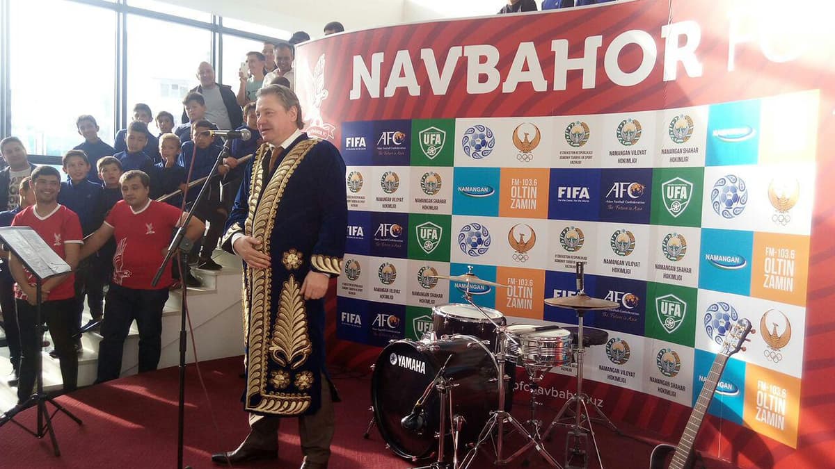 Andrey Kanchelskis «Navbahor»ning yangi murabbiyi sifatida tanishtirildi