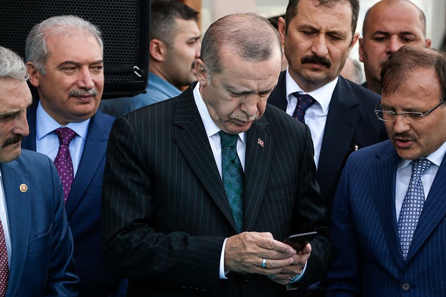 «iPhone’ga boykot!» - Erdo‘g‘an AQShdan qasos olishni taklif qildi