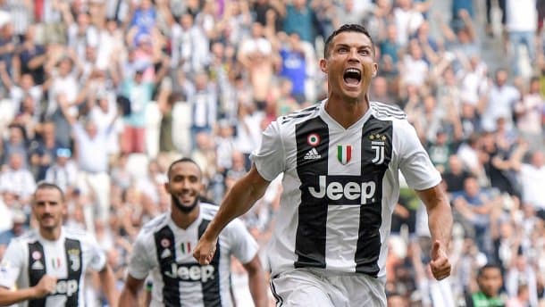 “Yuventus”da yangi an'ana: Ronaldu gol uradi, muxlislar Siiiii deb hayqirishadi