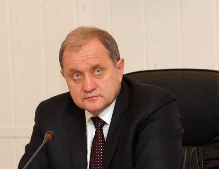 Украинанинг собиқ ички ишлар вазири Киевга Қримни қайтариб олиш режасини таклиф қилди