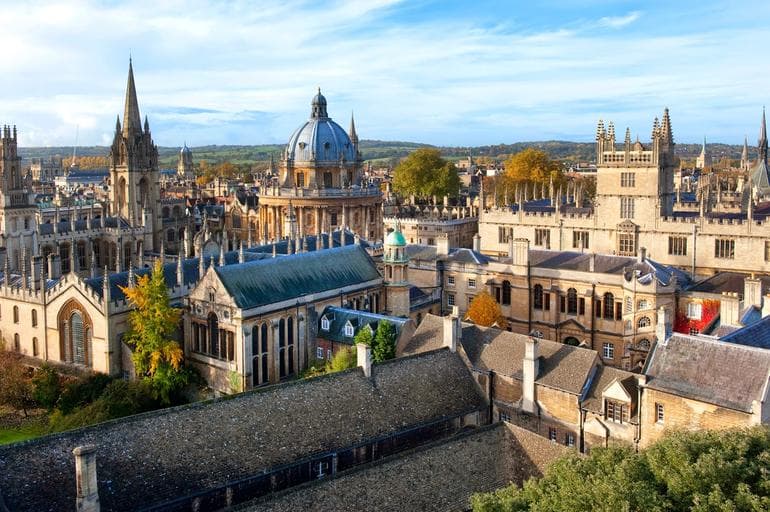 Buyuk Britaniya universitetlari talabalari qanday mutaxassisliklarga qiziqishadi?