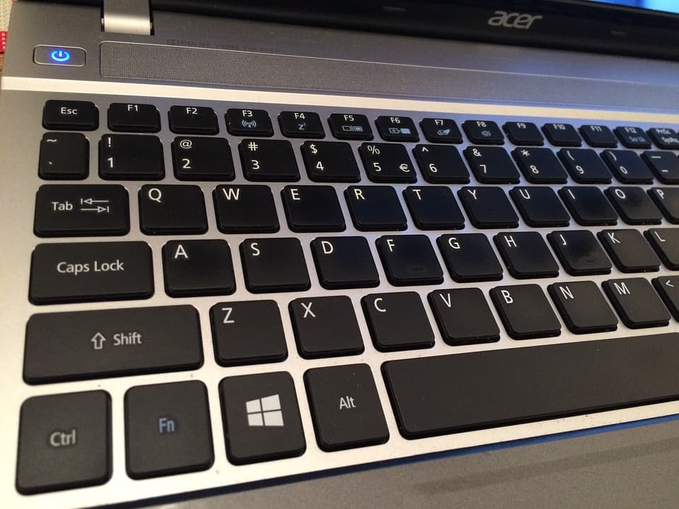 QWERTY клавиатураси аслида қандай пайдо бўлган?