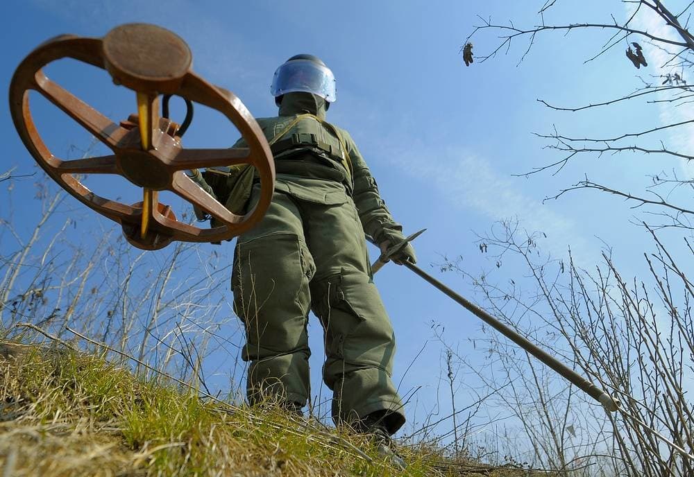 O‘zbekiston Tojikiston bilan chegarani minalardan tozalashga kirishdi