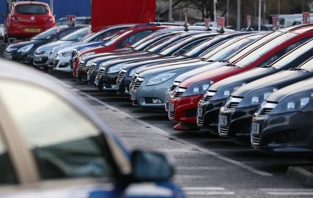 O‘zbekistonda import qilingan avtomobillarni sotib olganlik uchun yangi stavkalar joriy etiladi