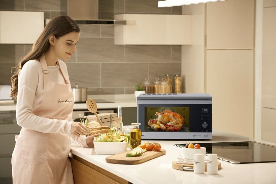 LG NeoChef – надежная помощница на вашей кухне