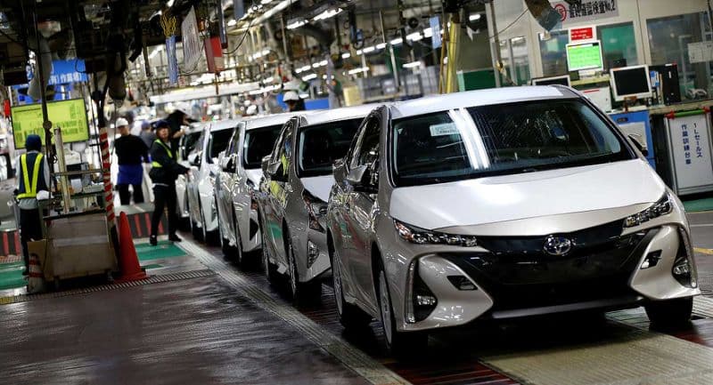 Toyota bir milliondan ortiq mashinasini nuqsoni sababli qaytarib oladi