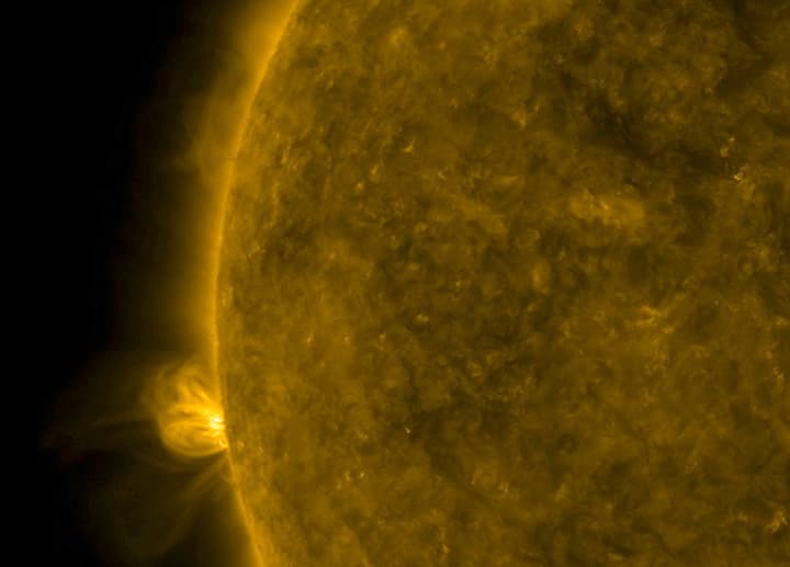 NASA Quyosh faolligi videosini namoyish qildi