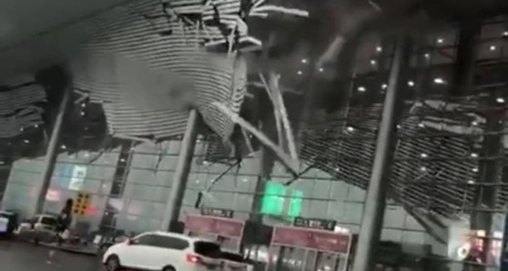Xitoyda aeroport tomi va “Eyfel minorasi” shamol tomondan qo‘porib yuborildi (video)