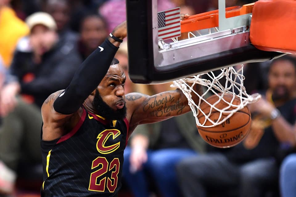 Lebron Jyeyms afsonaviy Maykl Jordanning rekordini yangiladi