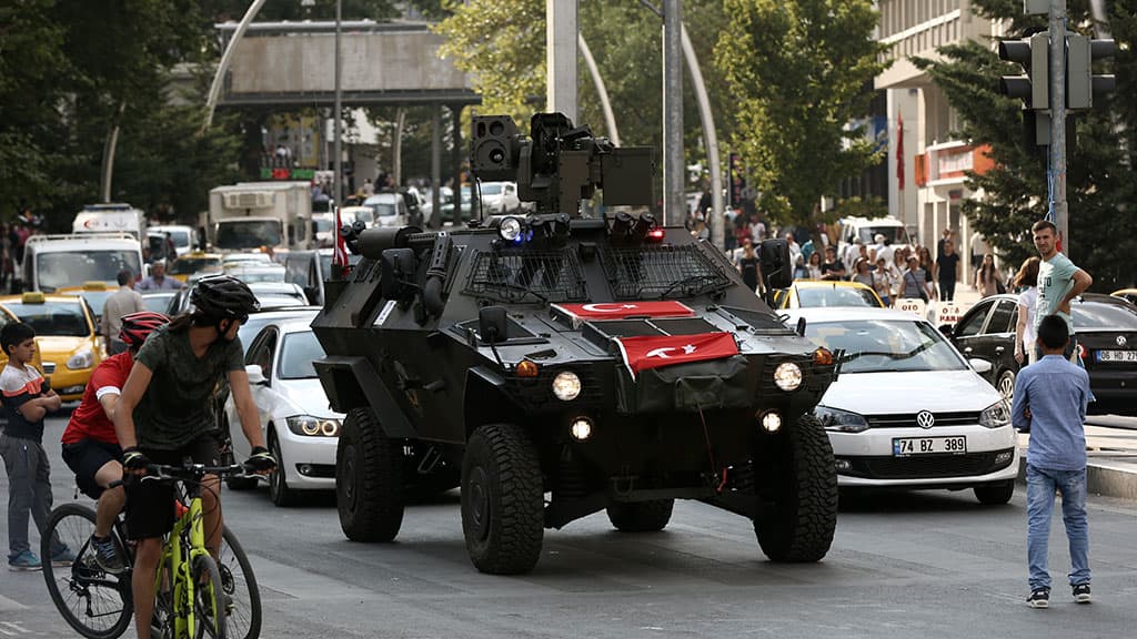 Turkiyada favqulodda holat rejimi bekor qilinadi