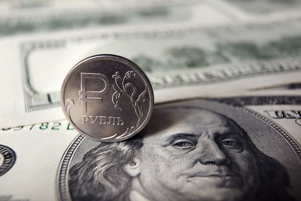 Dollarning rublga nisbatan kursi yil boshidan beri maksimal darajani yangiladi