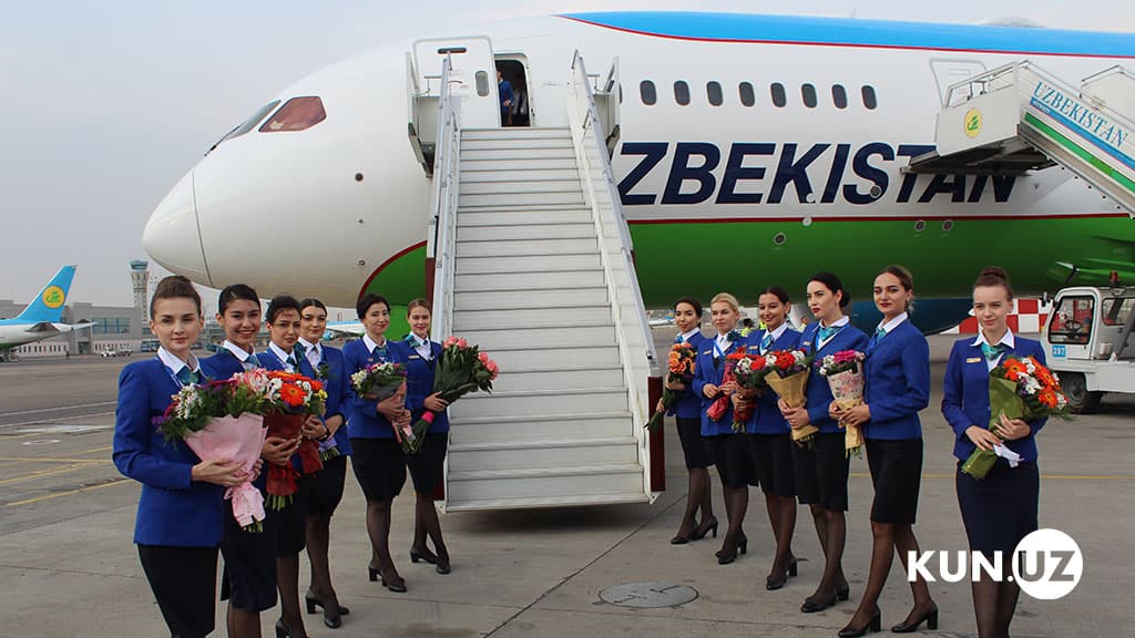 Parvoz vaqtida internet, HD sensor monitorlar... Milliy aviakompaniya navbatdagi Dreamliner’ni qabul qildi (foto)