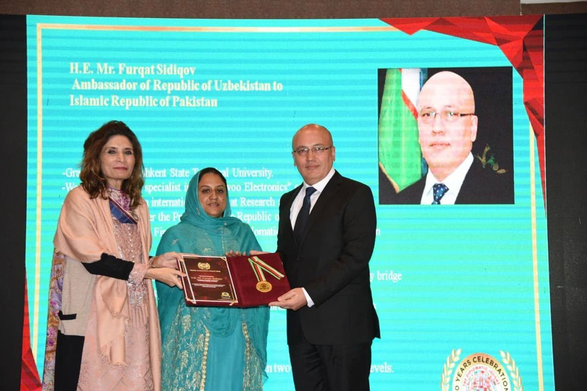 Посол Узбекистана получил премию Global Ambassador’s Award